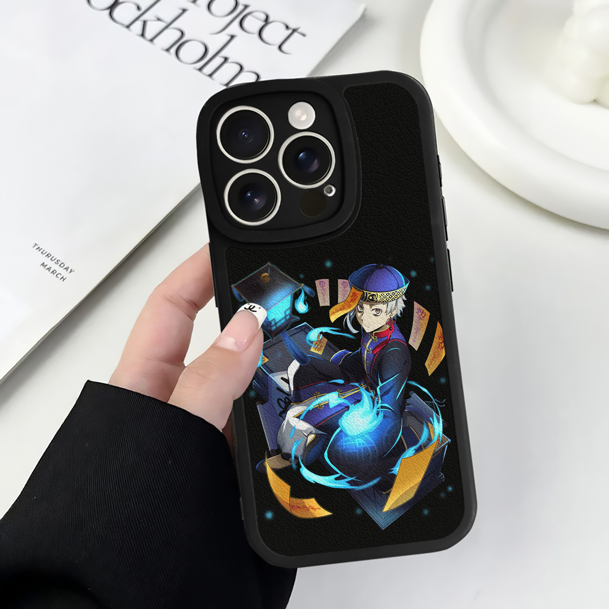 （画像用） 文豪ストレイドッグス Bungo Stray Dogs 【iPhone 16シリーズ対応】シリコンスマホケース（レザー調） 材質：シリコン
